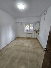 Inchiriez apartament