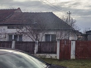 Vand casa in Satu Mare , zona micro15. Vand teren extravilan zona Ratu Mare.