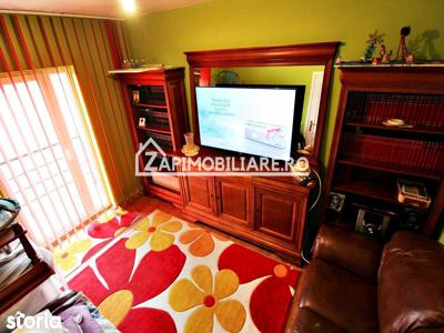 Apartament 3 camere de vânzare, Sangeorgiu de Mures