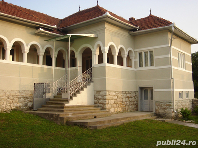 Casa si Domeniu pretabil agroturism 1,7 Ha