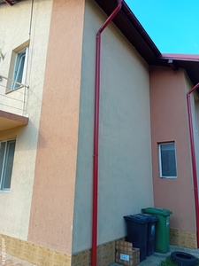 Ofer spre vânzare vila duplex