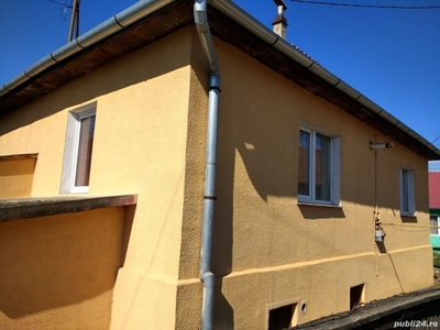 Vînd casa com. Vînatori jud. Mures, lînga Sighisoara,sau schimb cu ap.3 camere