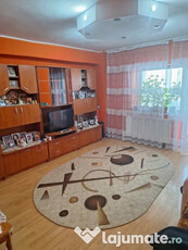 Apartament 3 camere, 2 bai - zona Triaj