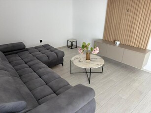 Apartament de 3 camere, 70.3 mp, finisat, mobilat , parcare, zona Baciu