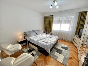 Apartament de inchiriat la casa, curte proprie 150 mp- Calea Dumbravii