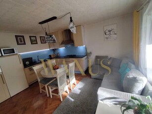 Apartament semidecomandat de 4 camere, 67mp, balcon, zona Mehedinti