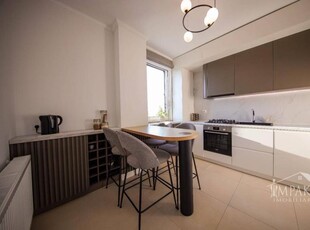 Apartament ultramodern cu 2 camere decomandate & parcare in Sopor