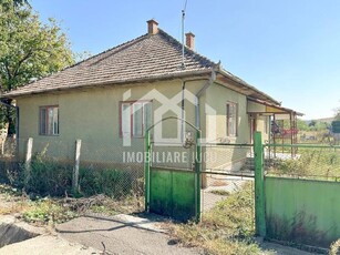 Casa Generoasa in Rascruci, Necesita Renovare, Locatie Ideala!