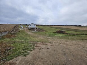 Teren intravilan pentru casa la Sura Mare