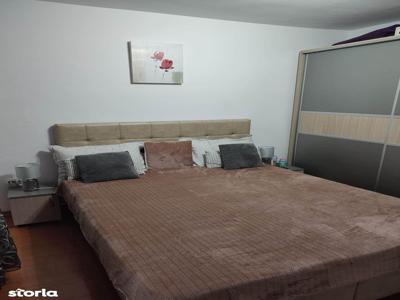 Apartament 4 CAM - ET 2 - Zona Gară (şcoala nr 8)