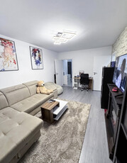 Apartament 2 camere decomandat 8/10