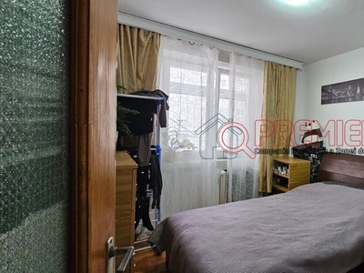 Apartament 3 camere 2 bai bloc reabilitat Oltenitei.