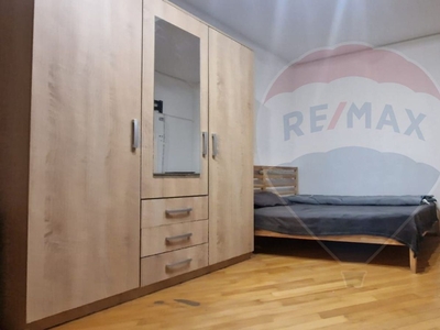 Apartament 4 camere vanzare in bloc de apartamente Cluj-Napoca, Manastur
