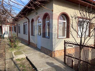 Casavila 5 camere vanzare in Bucuresti Ilfov, Popesti-Leordeni, Central