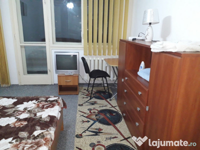 De închiriat apartament cu 3 camere Giulesti