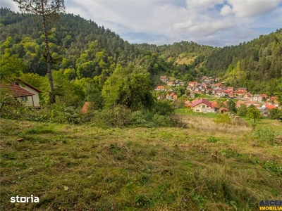 Pe incantatoarea zonare a Cetatii Medievale Brasov, 2.300 mp teren, in