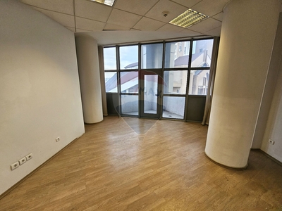 Spatii de birouri clasa A inchiriere, 26 mp in Bacau, Ultracentral