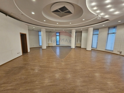 Spatii de birouri clasa A inchiriere, 266.7 mp in Bacau, Ultracentral