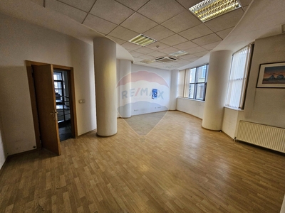 Spatii de birouri clasa A inchiriere, 42 mp in Bacau, Ultracentral