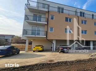 Apartament decomandat de vanzare 78 mpu 3 camere pivnita Trei Stejari