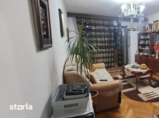 Apartament 2 camere in Onesti, zona de sus.