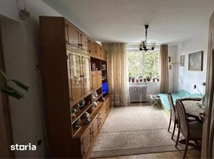 Apartament 3 camere în zona PLOPILOR