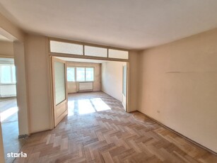 Apartament 4 camere VICTORIEI