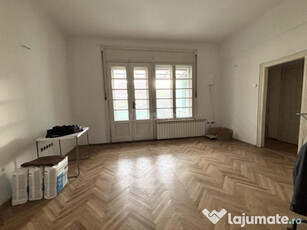 Apartament cu 3 camere - 91 mp utili - centru - Loca#539;ie