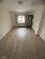 Apartament cu 4 camere de vanzare, zona centrala Dej