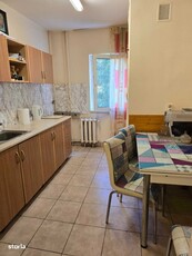 Apartament de 2 camere si 2 balcoane, 50 mp, etaj intermediar, zona Bi