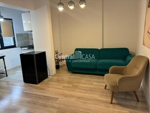 Apartament de vanzare cu 2 camere, Centru-Podul de Fier