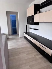 Apartament de vanzare cu 3 camere- Zona Alexandru cel Bun