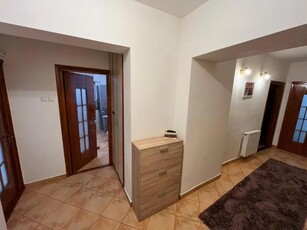 Apartament de vanzare cu 3 camere- Zona Pacurari Iasi