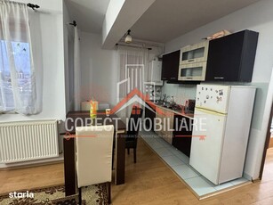 Apartament de vânzare trei camere zona Selgros