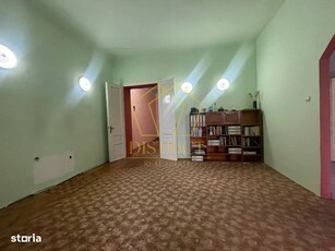 Apartament 3 camere de vânzare 85 mp