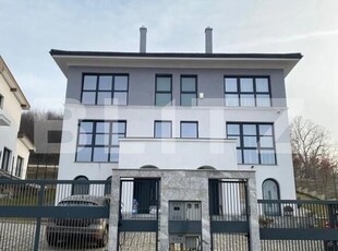 Casa finisata, 6 camere, 225 mp utili, 430 mp curte, zona Campului