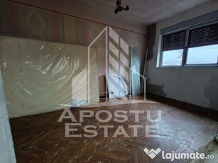 Casa P+1, toate utilitatile, garaj, necesita renovare, Gi...