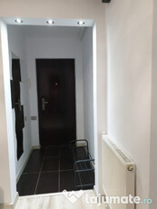 Închiriez apartament