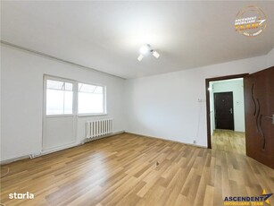 Apartament 3 camere, decomandat, 70 mp, zona Obcini