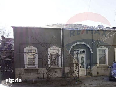 Casă / Vilă, 4 camere de vânzare în zona Armeneasca