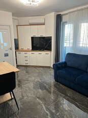 Apartament 1 camera, decomandat, etaj 3/4, zona Palas