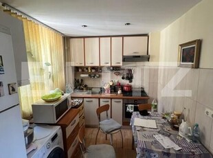 Apartament 2 camere decomandate, 41 mp, centrala proprie, zona Primaverii