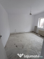 Apartament 3 camere, 2 bai decomandat- Zona Zimbru