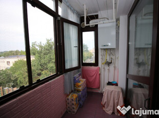 Apartament 3 camere vest-casa olteanu et.4