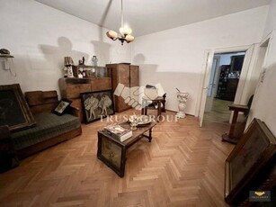 Apartament 4 camere Capitale | necesita renovare | 2 boxe la subsol