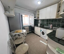 Apartament cu 1 camera, decomandat, zona Targu Cucu-Podu de Fier