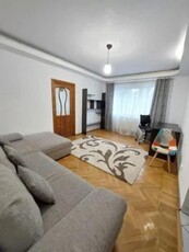 Apartament cu 2 camere, decomandat, zona Podu Ros