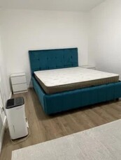 Apartament cu 2 camere, etajul 1/4, zona Podu de Piatra