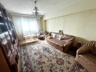 Apartament cu 3 camere, 93mp, decomandat