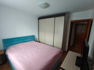 Apartament cu 3 camere in zona Basarabia - Chisinau